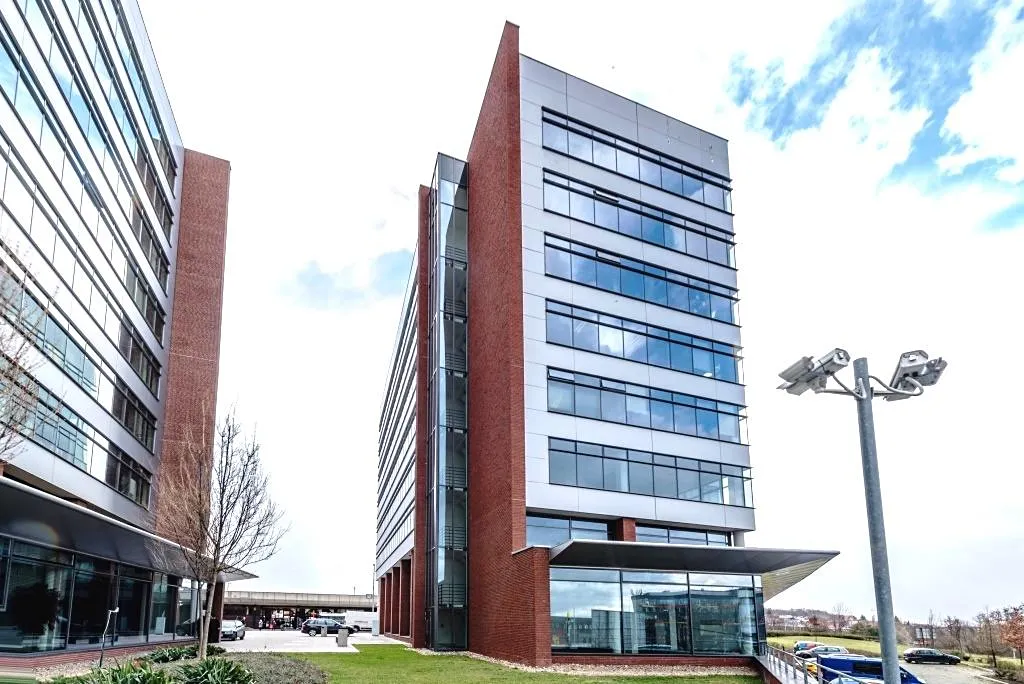 Pronájem kanceláře 174 m²