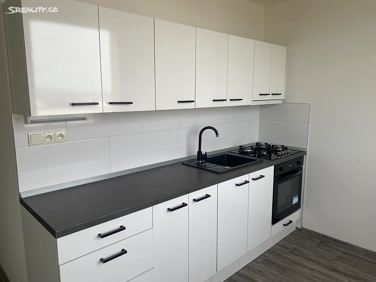 Pronájem bytu 2+1 66 m², Chomutov