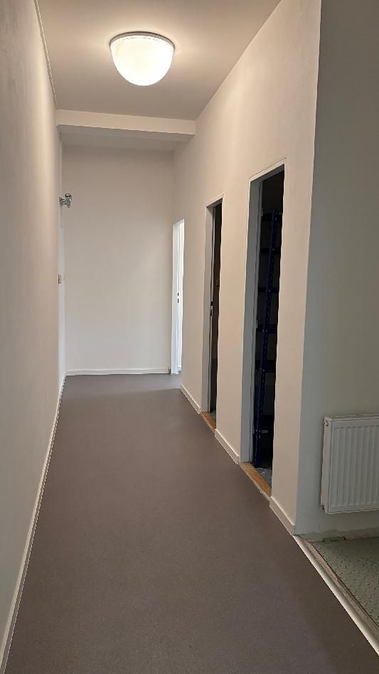 Pronájem kanceláře 52 m² – fotografie 4
