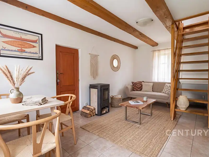 Prodej rodinného domu 550 m², pozemek 9910 m², Újezdec – náhled fotky 3
