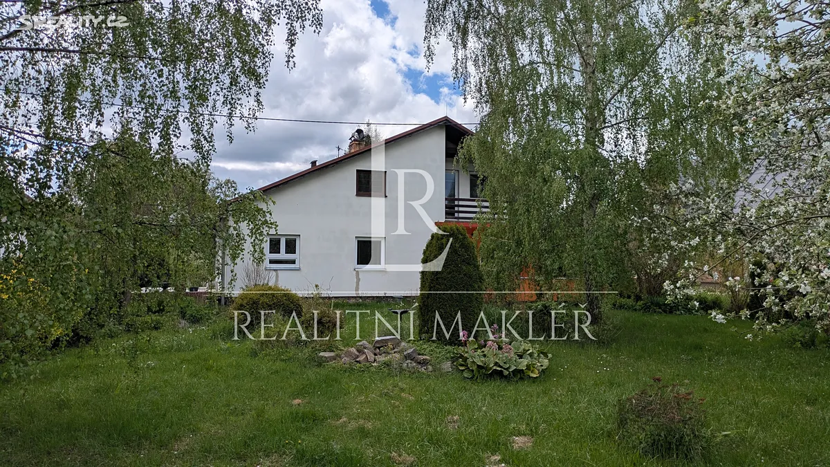 Prodej rodinného domu 230 m², pozemek 1369 m², Velká Hleďsebe