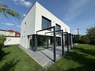 Pronájem  rodinného domu 205 m², pozemek 485 m² — photo 4