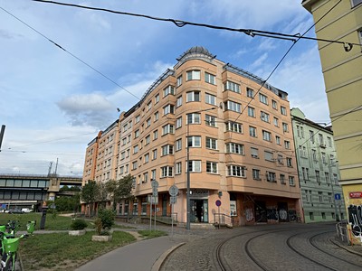 Pronájem garážového stání 13 m² — photo 2