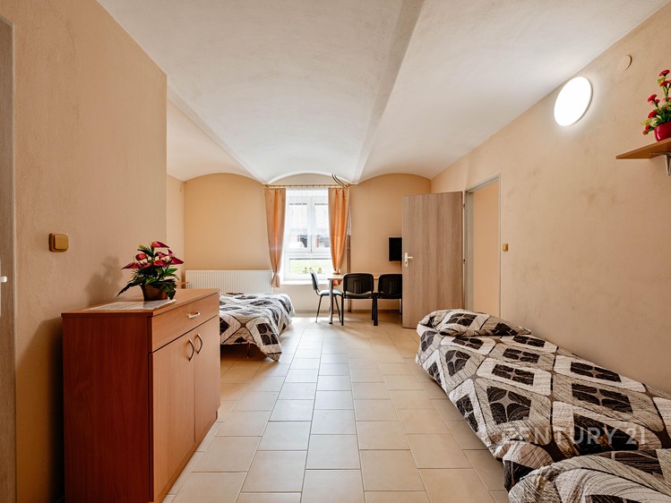 Комерційне приміщення на продаж, 1 320 м² (21 з 48)