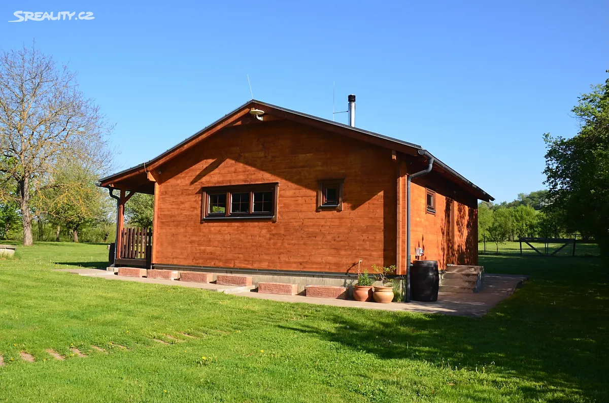 Prodej rodinného domu 73 m², pozemek 10278 m²