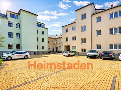 Pronájem garážového stání 12 m²