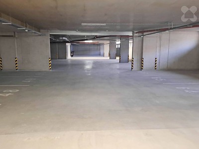 Pronájem garážového stání 14 m² — photo 3