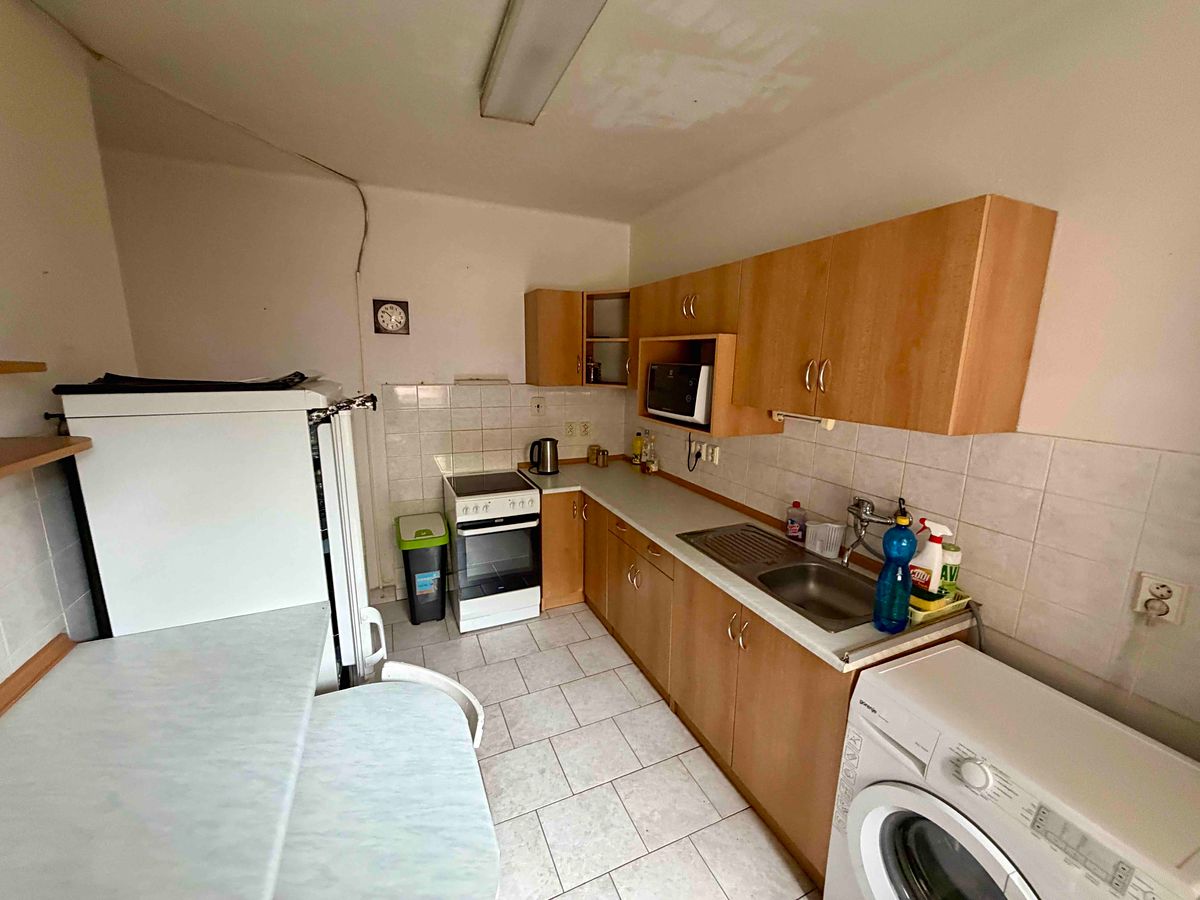 Prodej rodinného domu 230 m², pozemek 883 m²