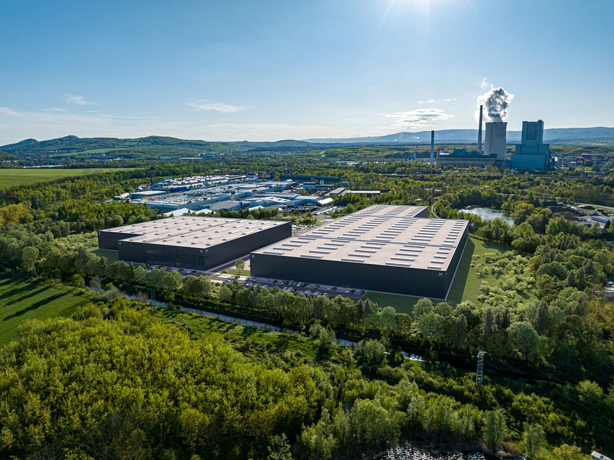 Pronájem skladového prostoru 13500 m² – fotografie 2