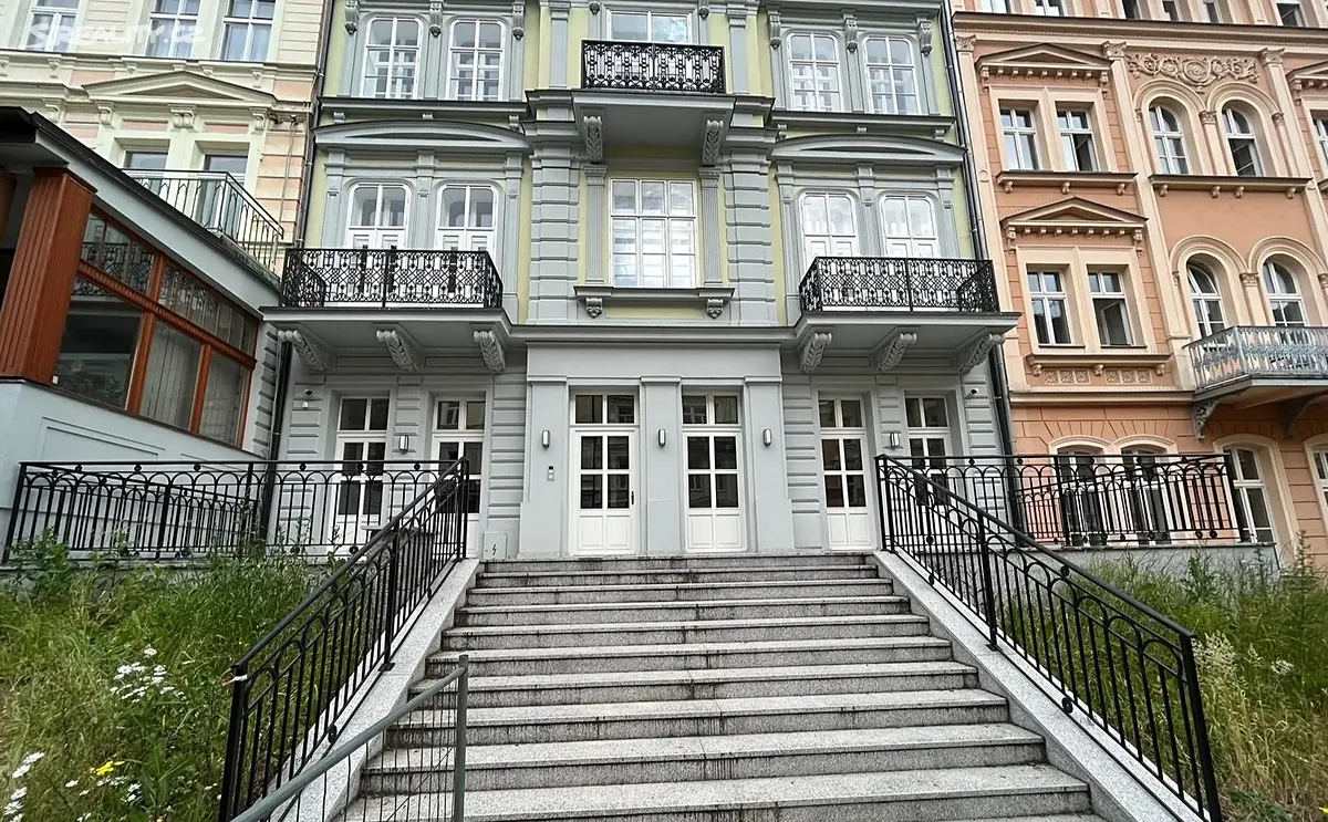 Pronájem obchodního prostoru 147 m², Sadová