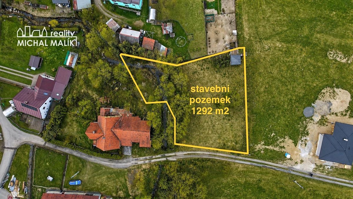 Prodej stavebního pozemku 1292 m²