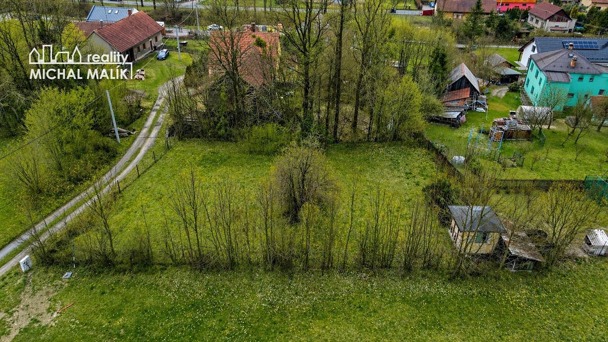Prodej stavebního pozemku 1292 m² – fotografie 3