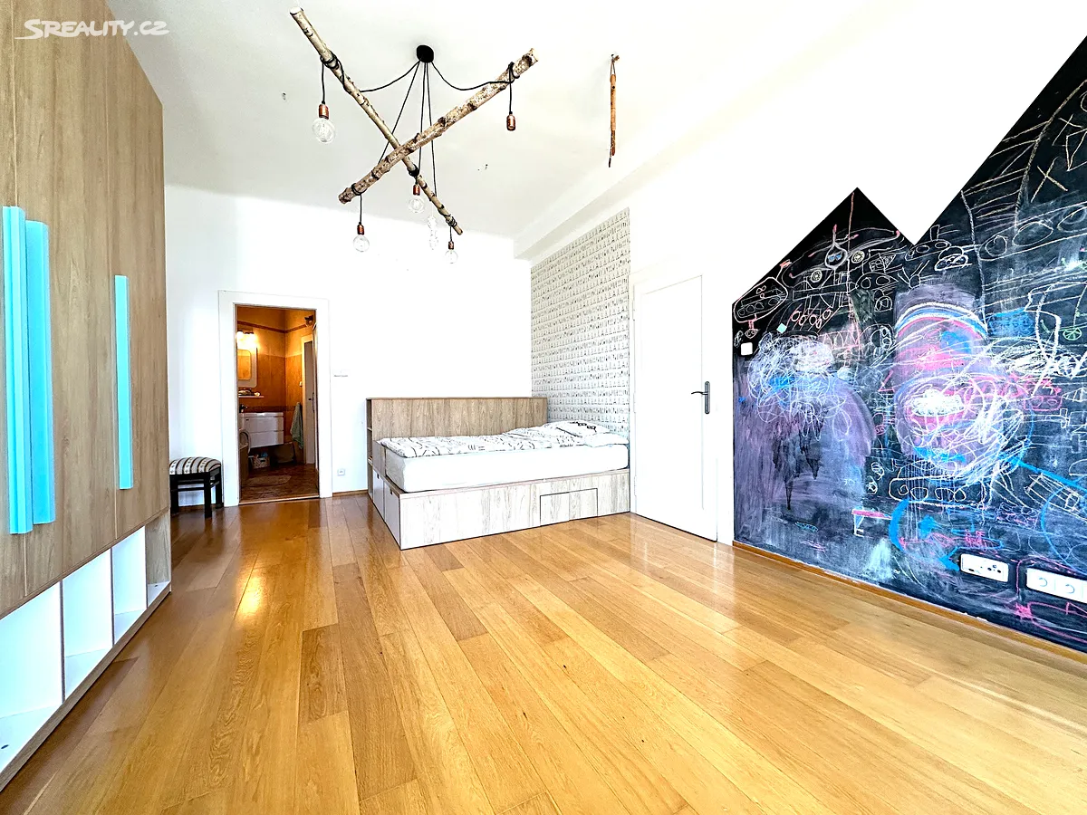 Pronájem bytu 4+1 134 m² – další