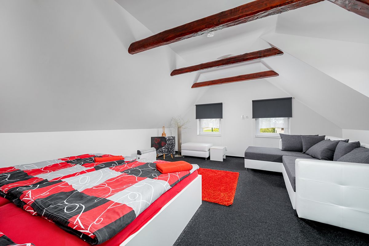 Prodej rodinného domu 172 m², pozemek 1256 m² – fotografie 3