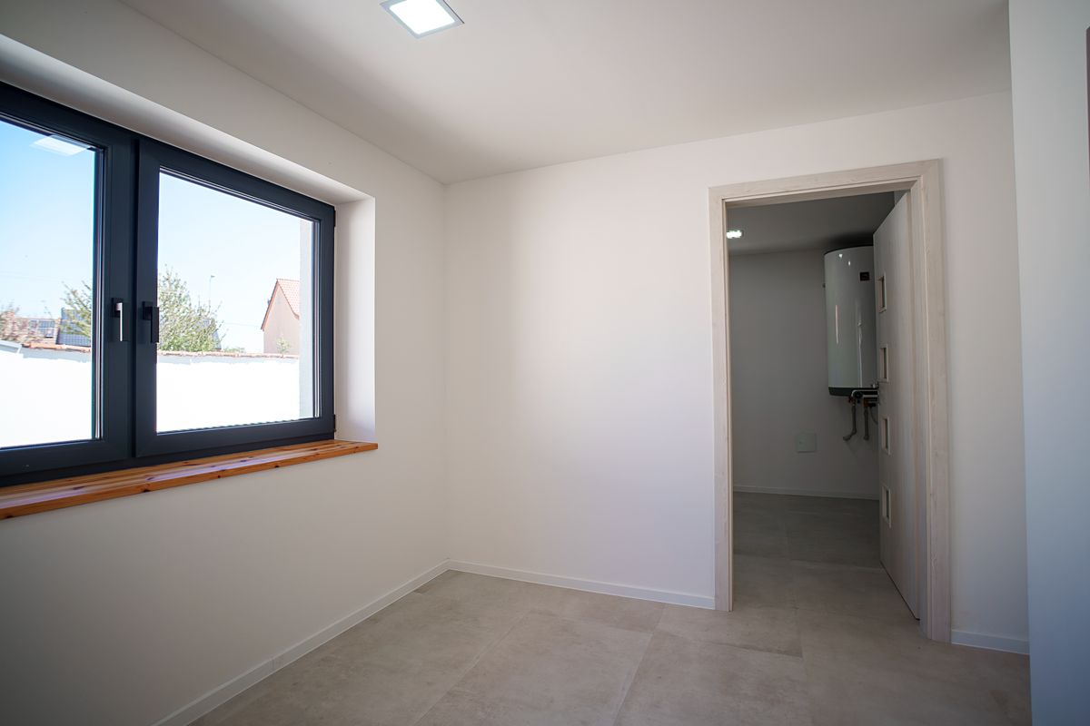Prodej rodinného domu 141 m², pozemek 396 m² – fotografie 5