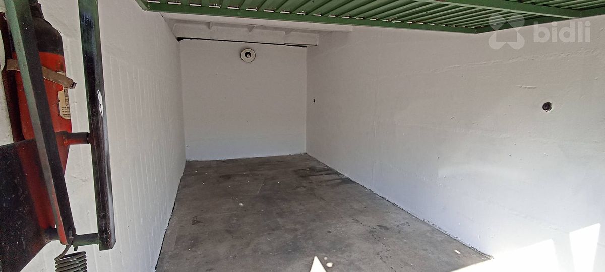 Prodej garáže 19 m², Hradec Králové – fotka 1 z 3