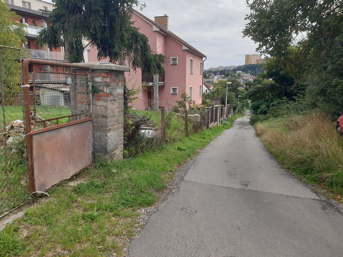 Prodej stavebního pozemku 555 m² – fotografie 4
