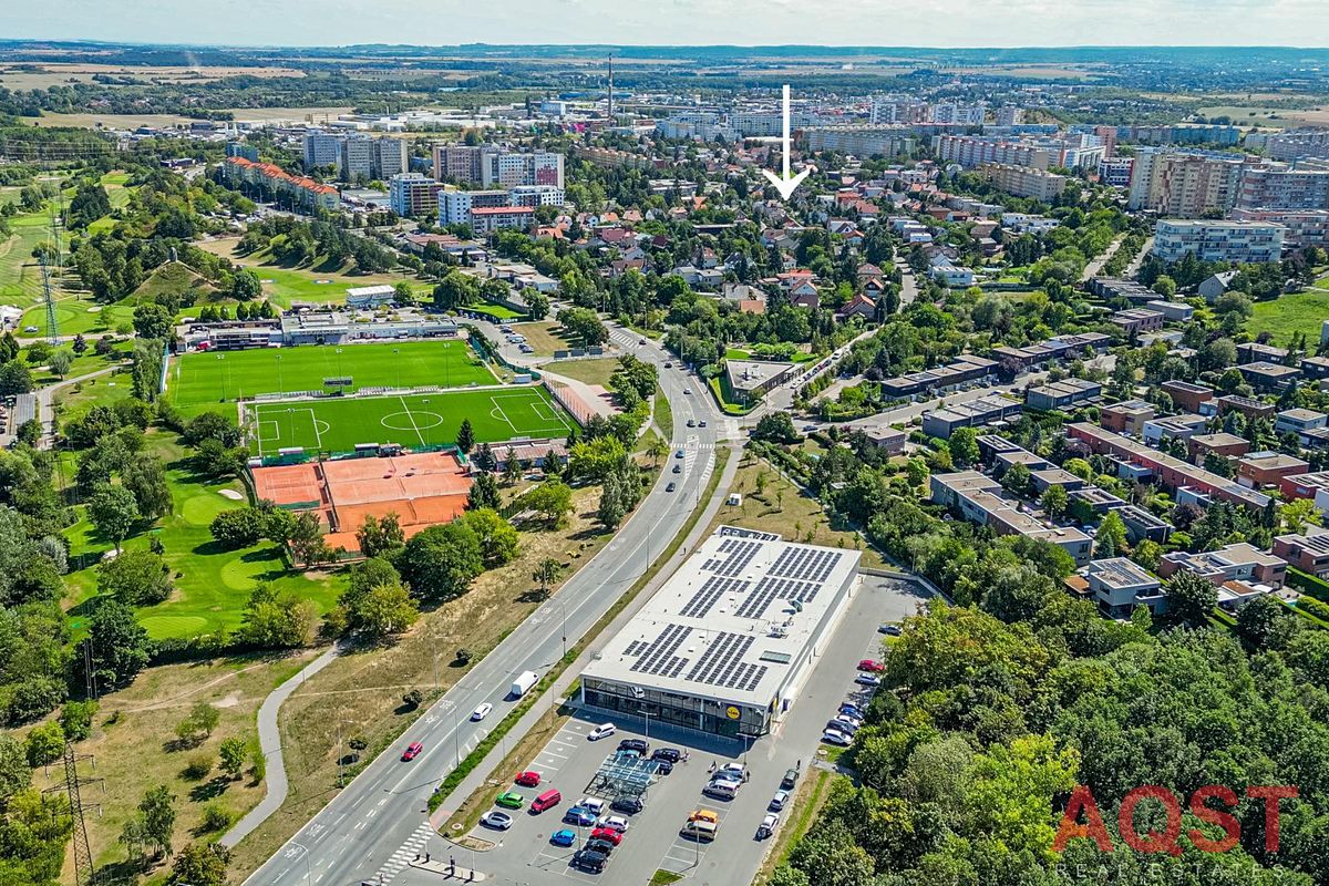 Prodej rodinného domu 212 m², pozemek 406 m² – fotografie 5