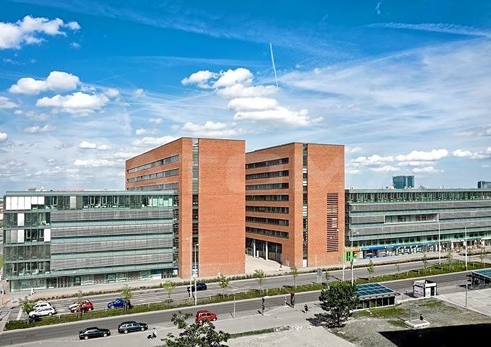 Комерційне приміщення в оренду, 568 м² (1 з 16)