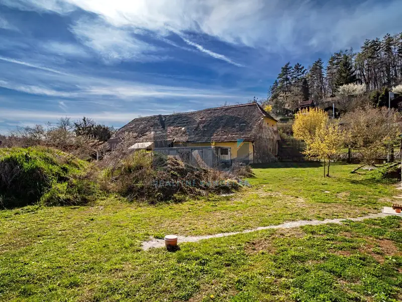 Prodej stavebního pozemku 2000 m², Písek – náhled fotky 1