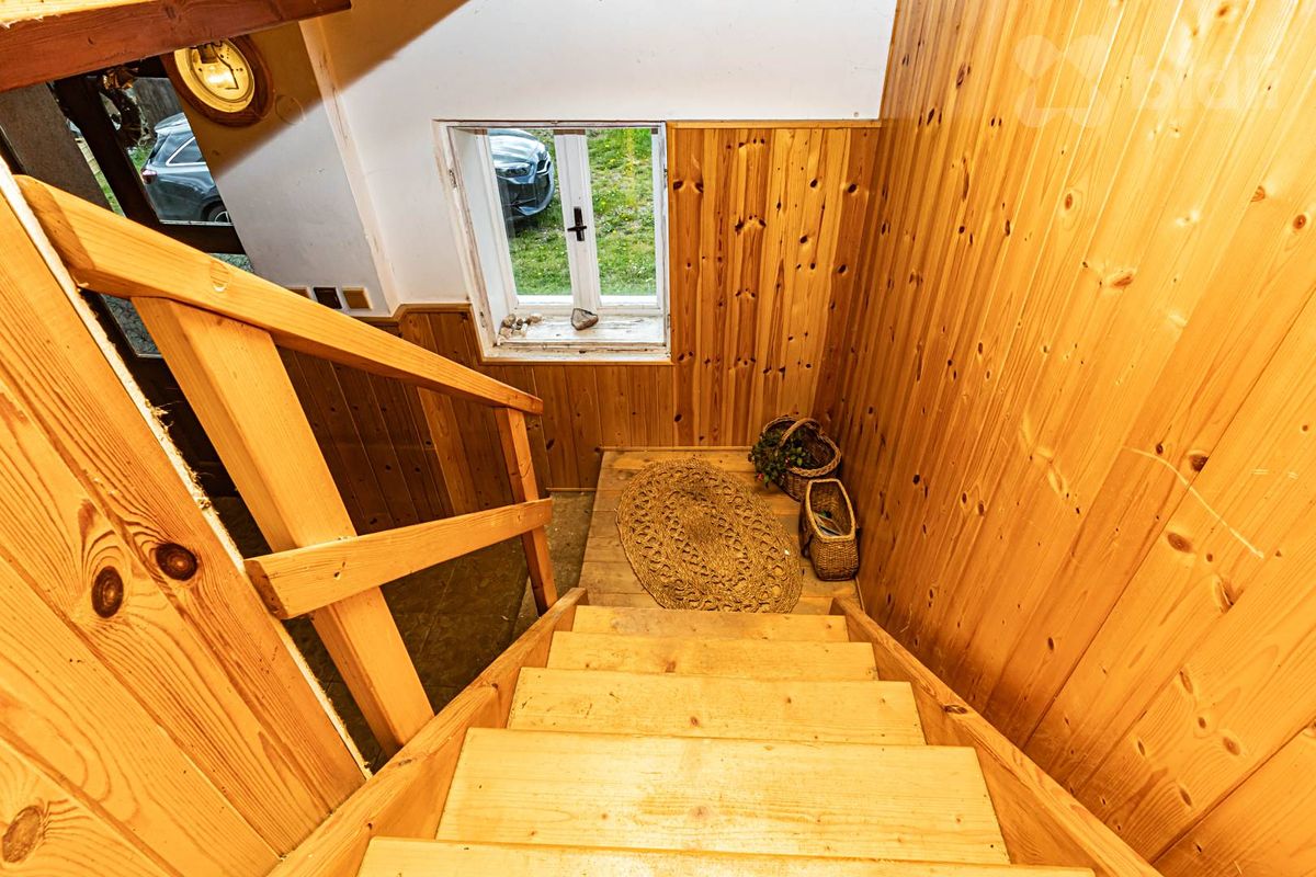 Prodej rodinného domu 200 m², pozemek 691 m² – fotografie 5