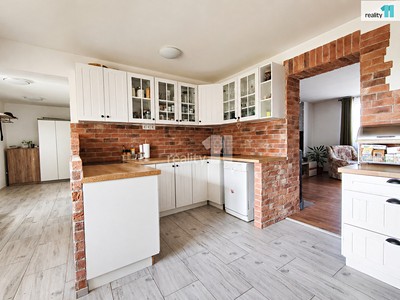 Prodej  rodinného domu 206 m², pozemek 750 m²