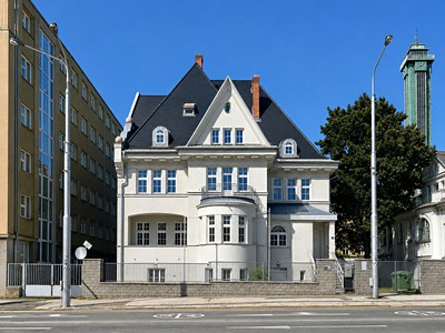 Pronájem kanceláře 580 m²