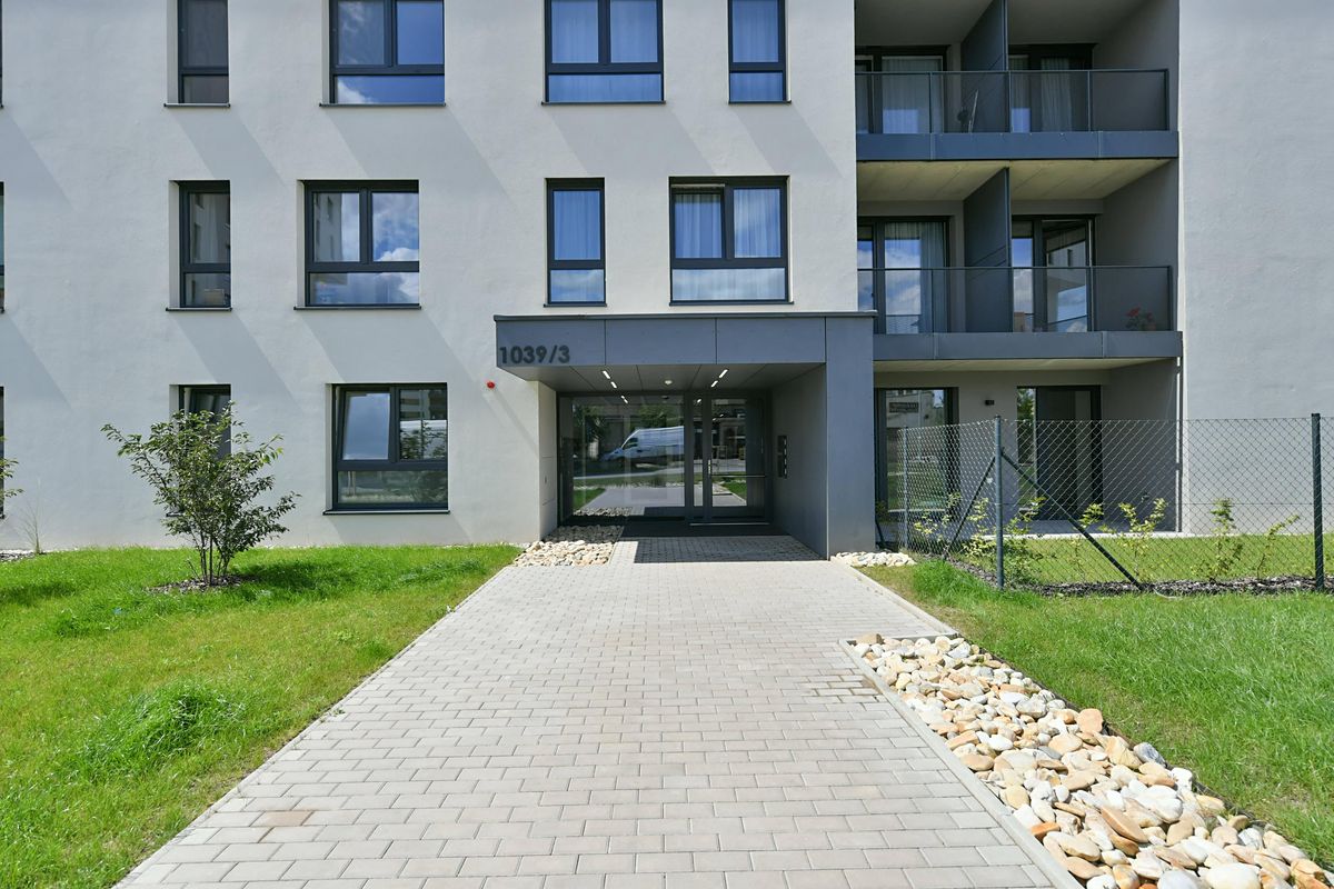 Pronájem garáže 15 m² – fotografie 4