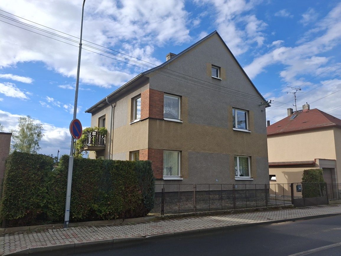 Prodej rodinného domu 187 m², pozemek 953 m²