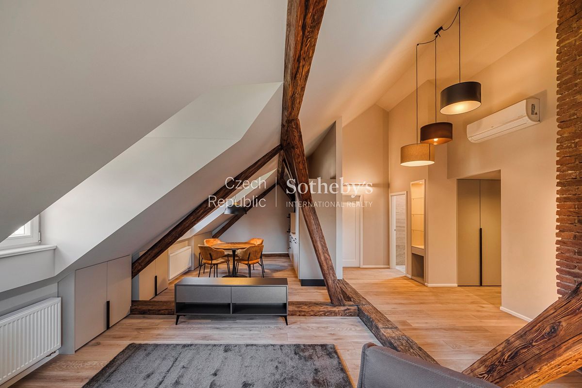 Pronájem bytu 2+kk 87 m² (Mezonet)
