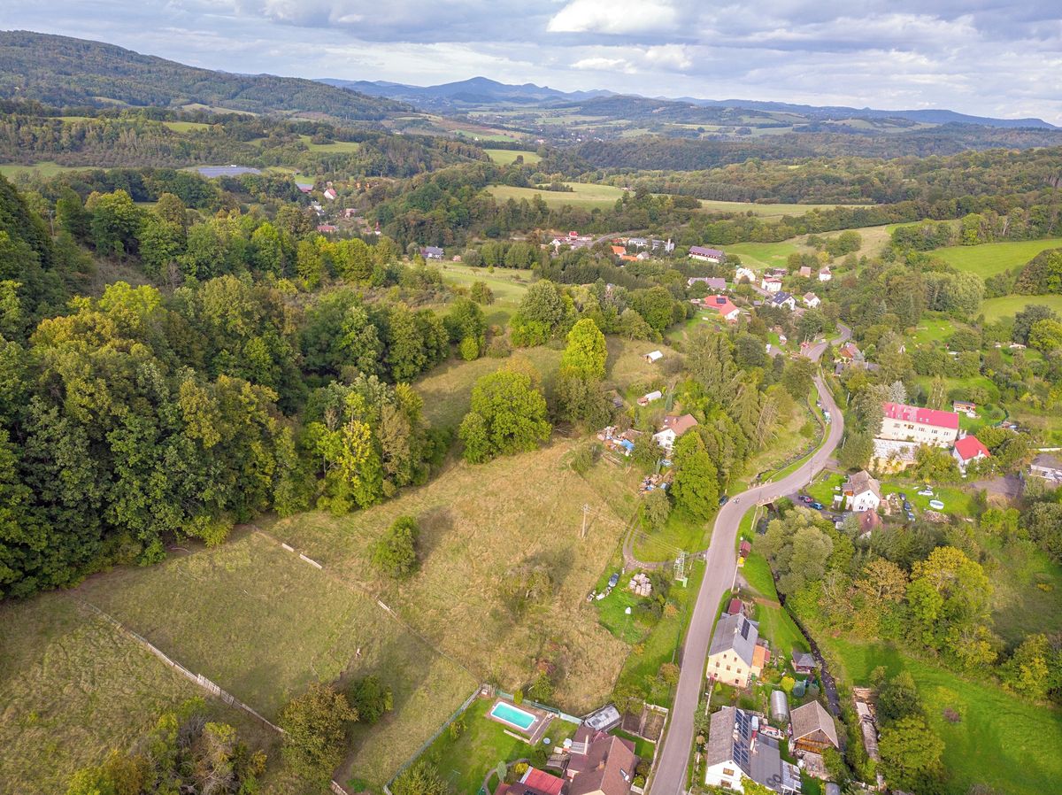 Prodej stavebního pozemku 4274 m² – fotografie 2