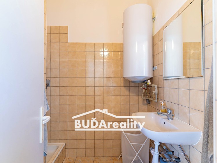 Prodej komerčního prostoru, 1 100 m² (15 z 24)