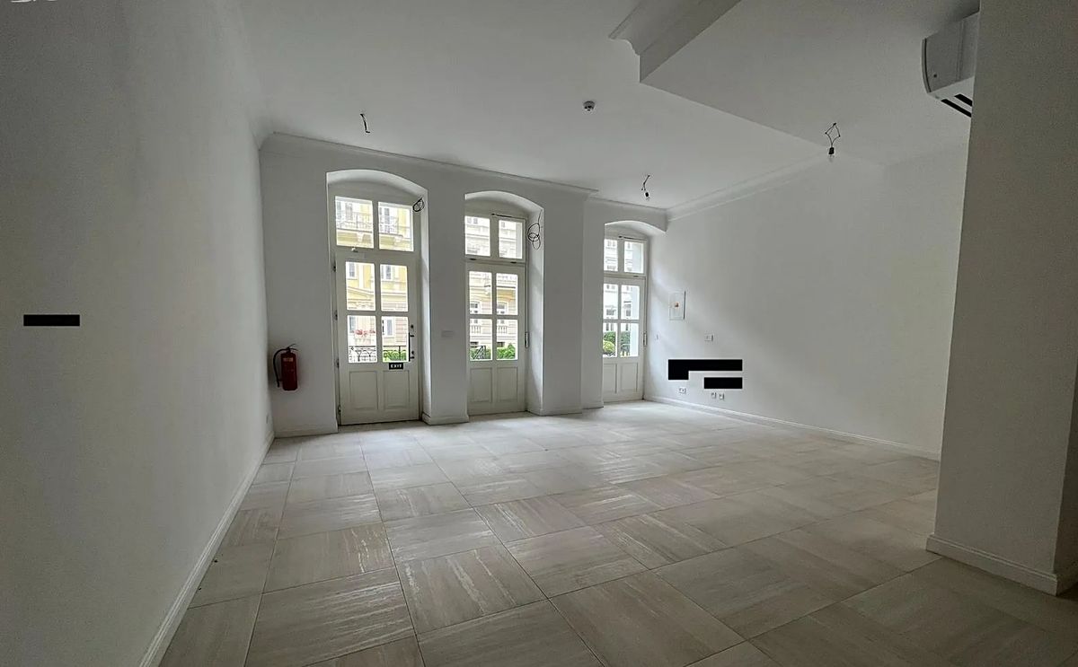 Pronájem obchodního prostoru 147 m² – fotografie 2