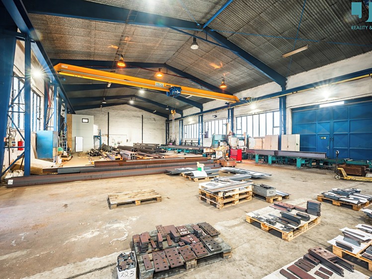 Prodej komerčního prostoru, 764 m² (4 z 11)