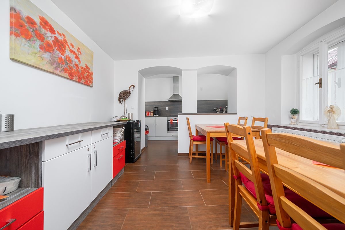 Prodej rodinného domu 172 m², pozemek 1256 m² – fotografie 5