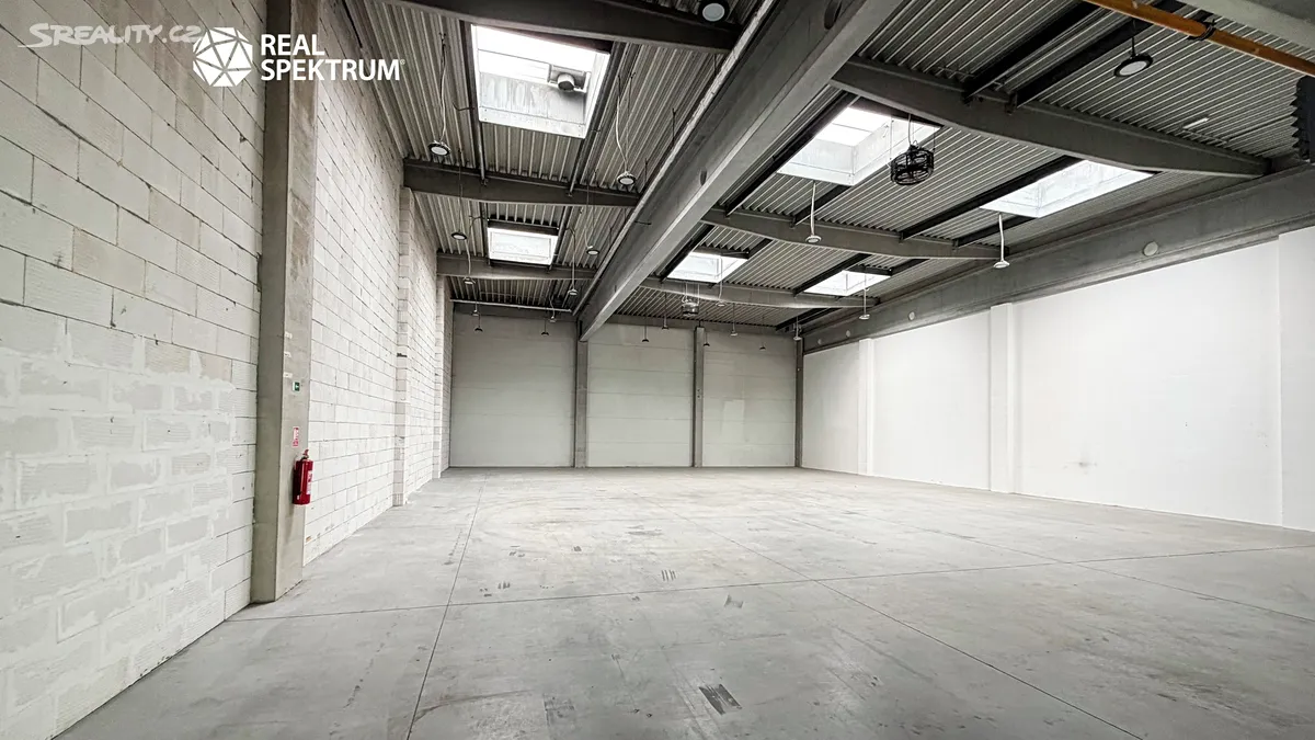Prodej výrobní haly, prostoru 462 m², Brněnská