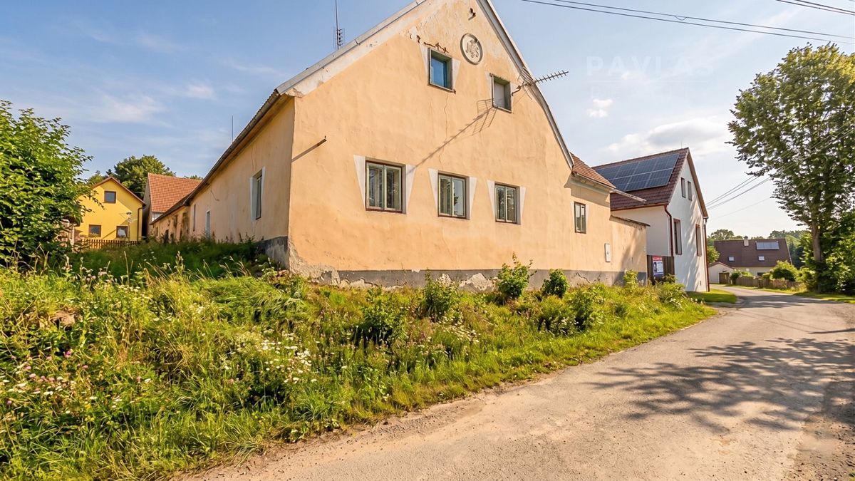 Prodej chalupy 310 m², pozemek 879 m² – fotografie 2