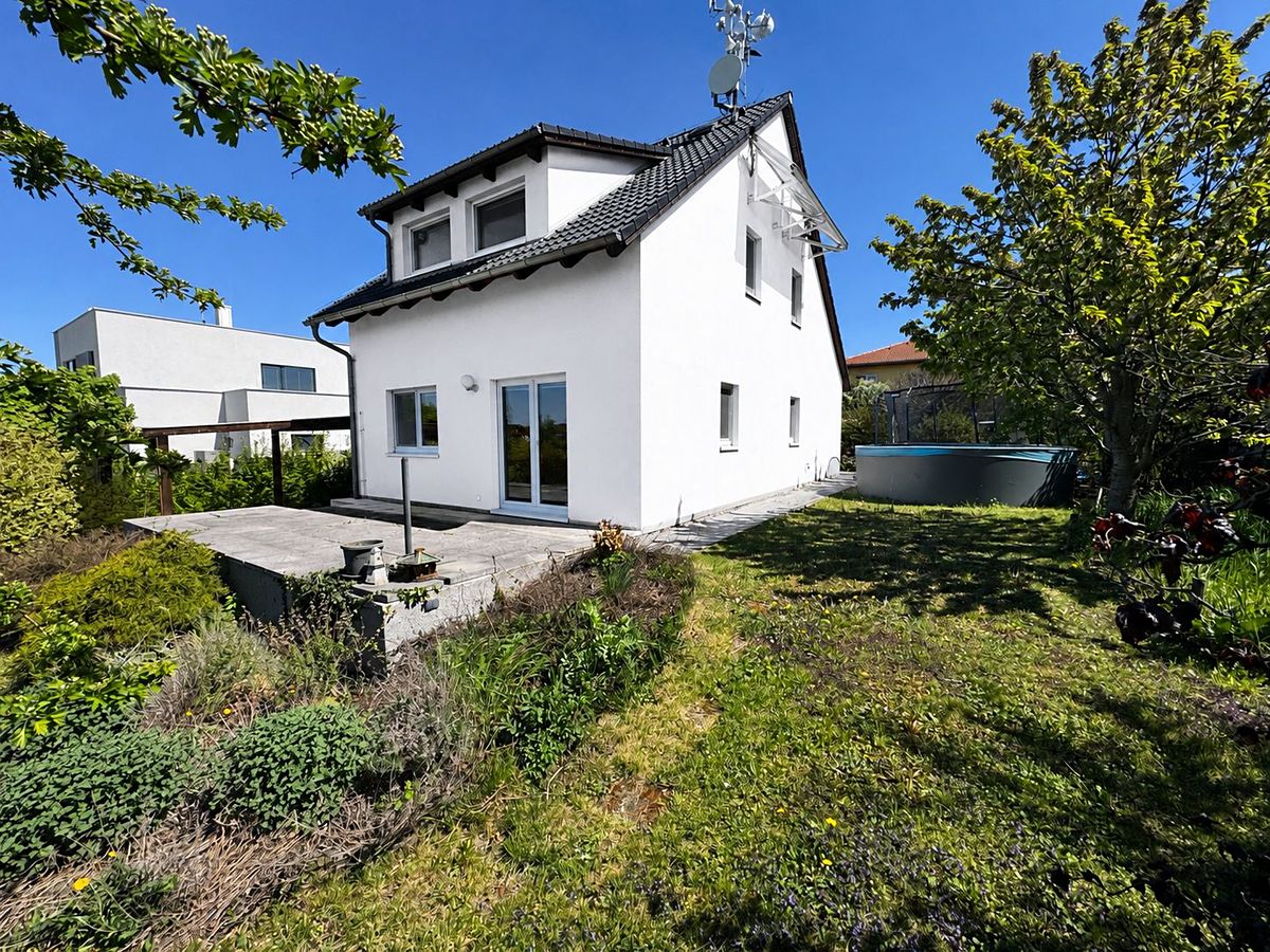 Prodej rodinného domu 131 m², pozemek 726 m² – fotografie 5