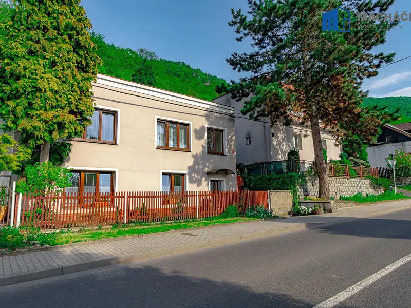 Prodej rodinného domu 120 m², pozemek 626 m², Trmice – náhled fotky 1