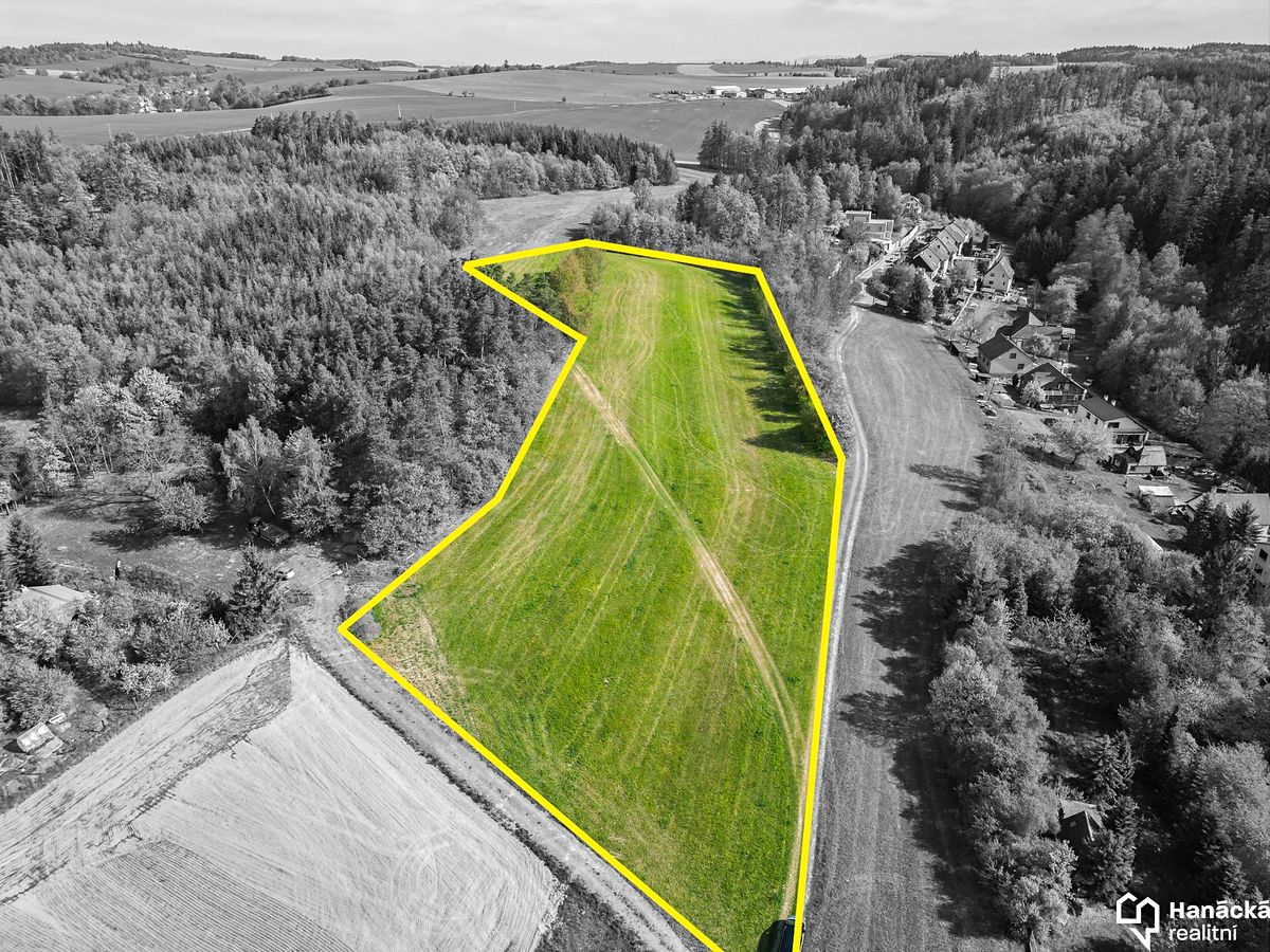 Prodej stavebního pozemku 14070 m² – fotografie 2