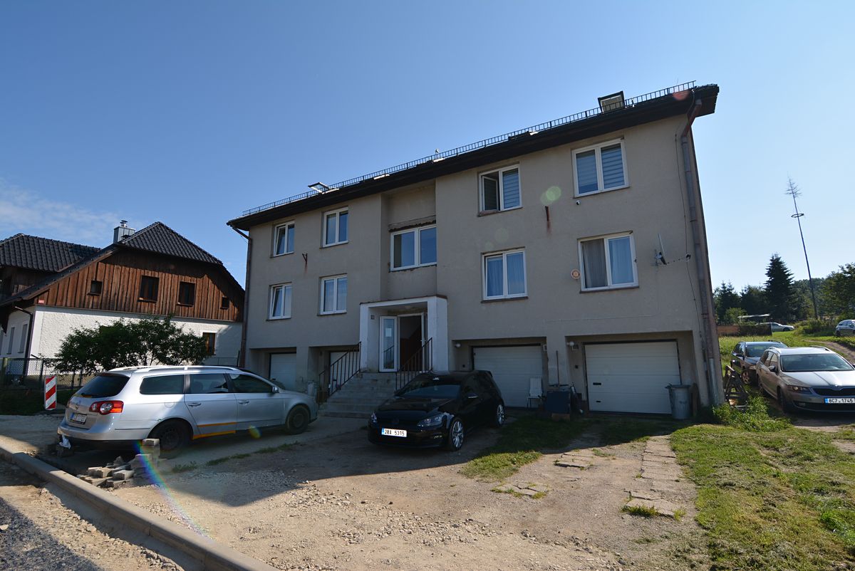 Prodej bytu 4+1 100 m² (Jednopodlažní)