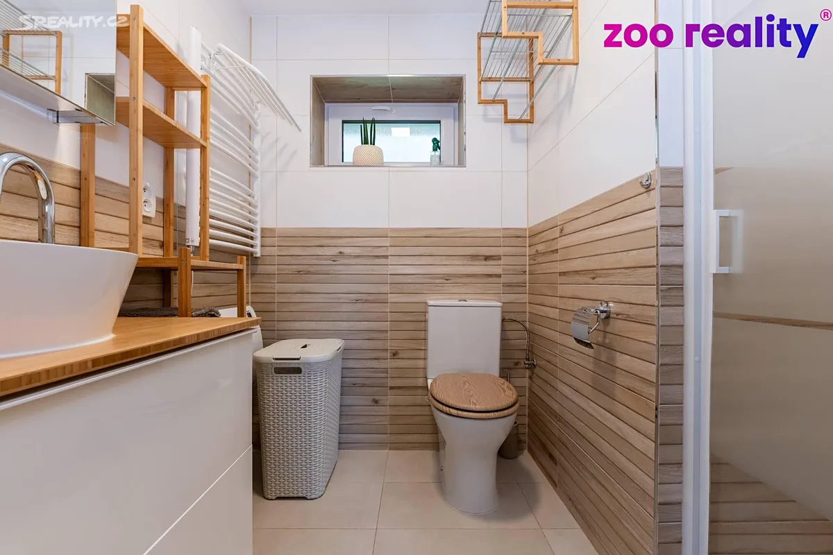 Prodej rodinného domu 310 m², pozemek 2949 m² – pohled 6