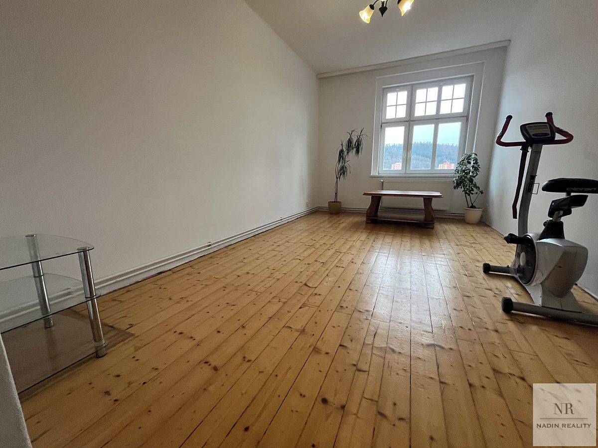 Pronájem bytu 4+1 98 m² – fotografie 3