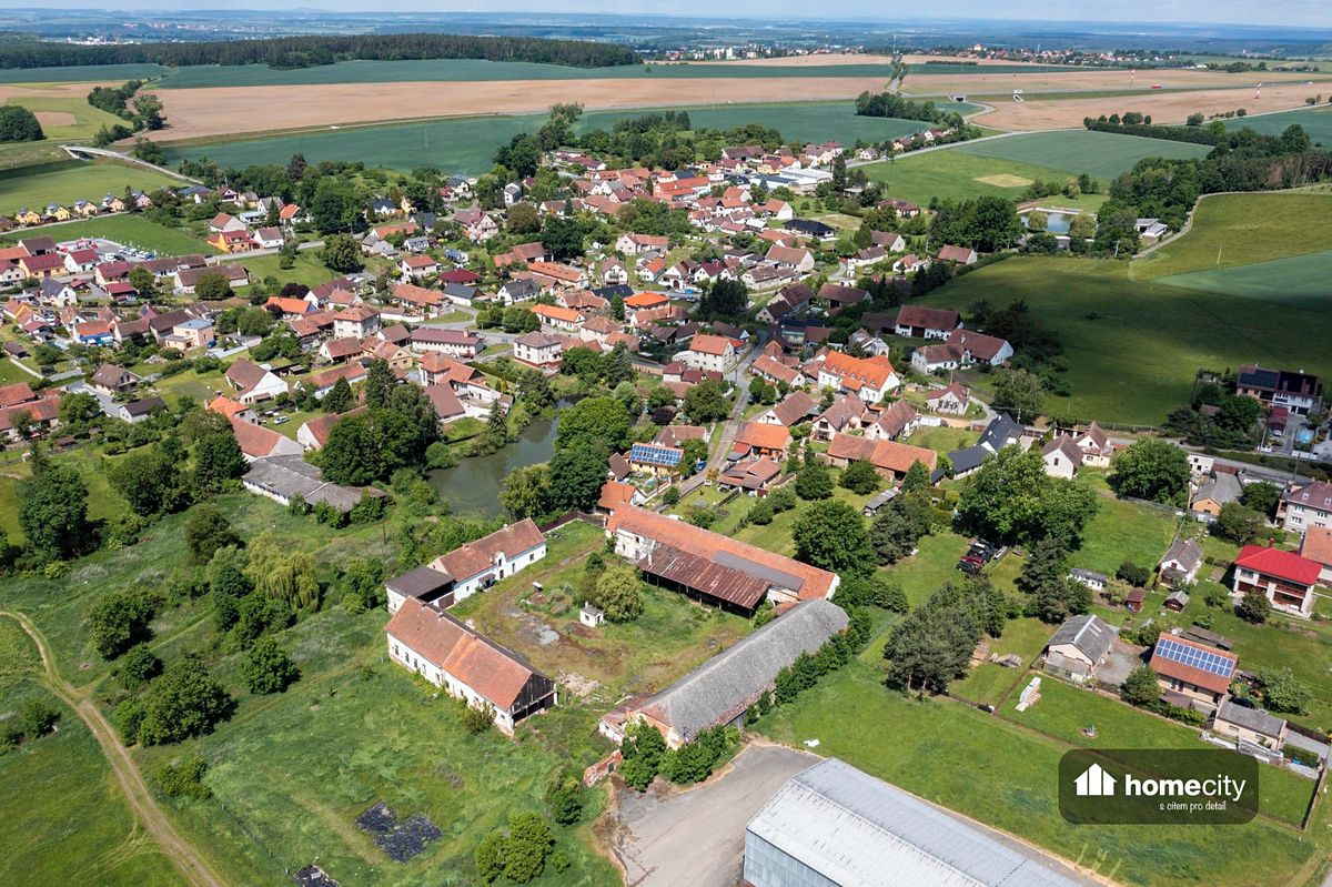 Prodej komerční nemovitosti 1300 m² – fotografie 2