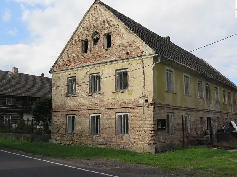 Prodej rodinného domu 200 m², pozemek 1210 m², Úštěk – náhled fotky 1
