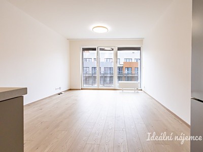 Pronájem bytu 1+kk 32 m²