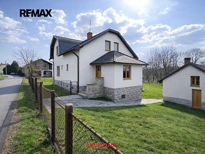Prodej  rodinného domu 114 m², pozemek 3 561 m²