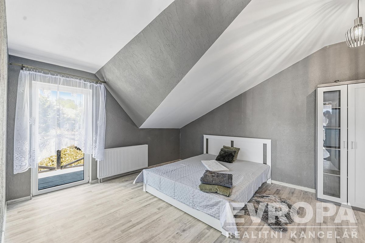Prodej rodinného domu 132 m², pozemek 346 m² – fotografie 5
