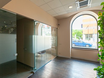 Pronájem kanceláře 246 m² — photo 4