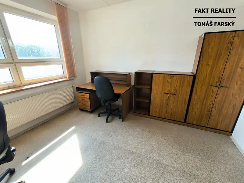 Pronájem kanceláře 14 m², Ústí nad Labem – náhled fotky 2